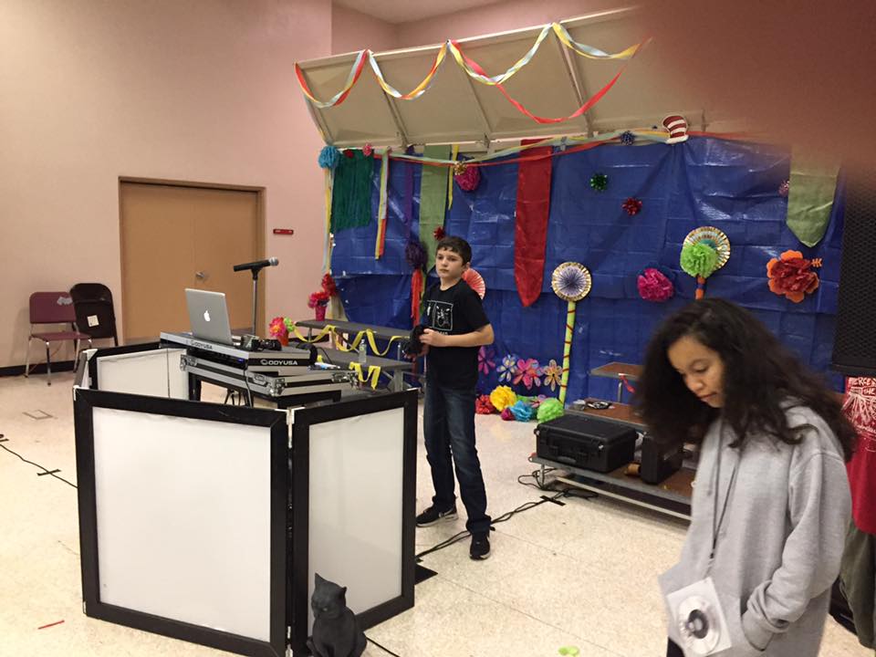 Middle school yearbook signing event!