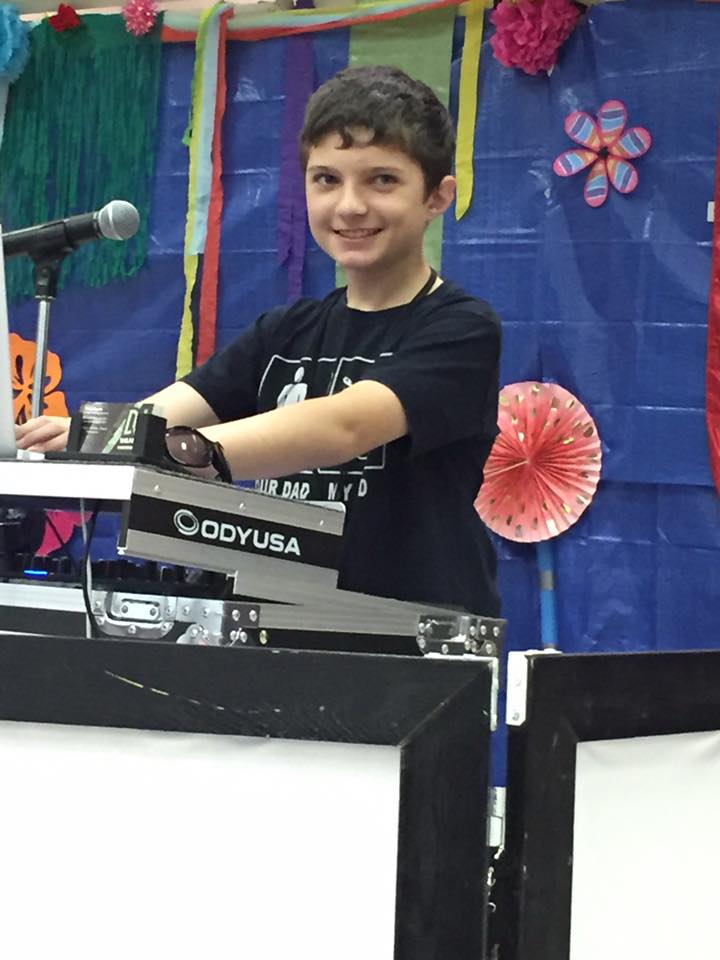 Middle school yearbook signing event!